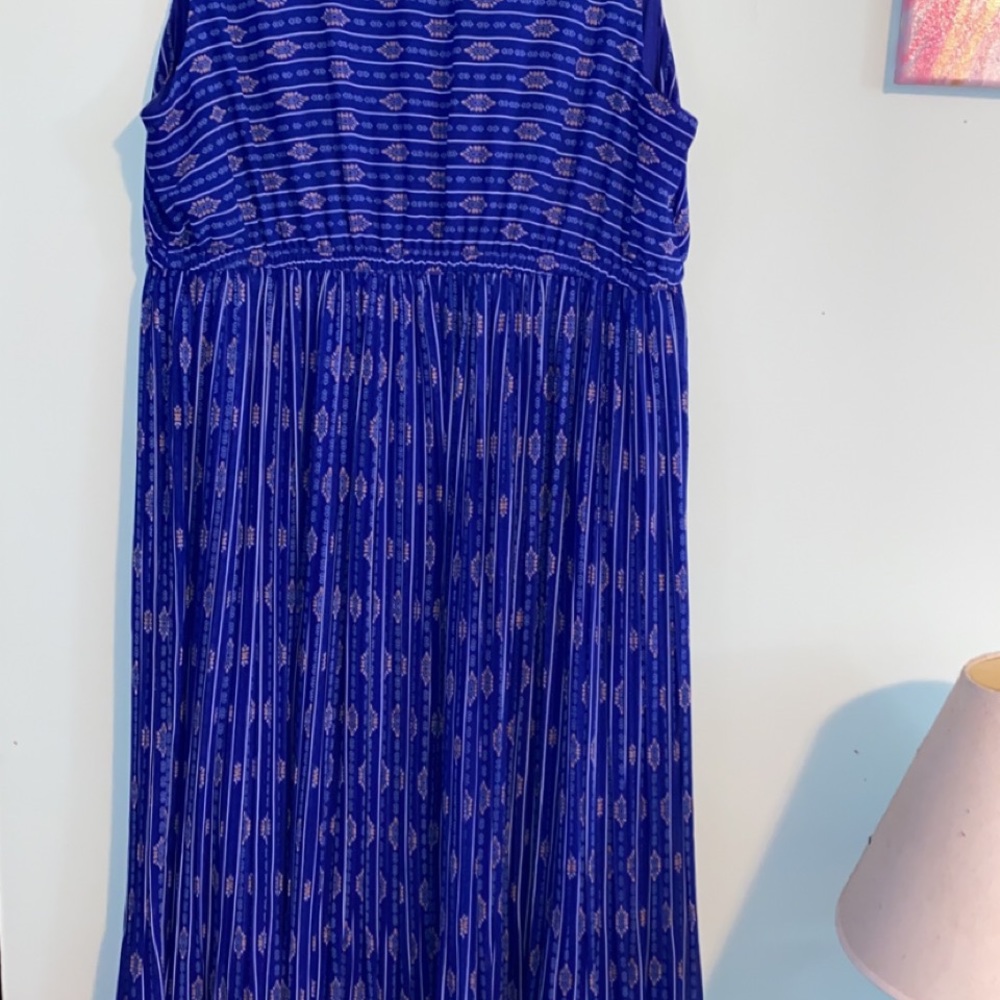 Torrid Sleeveless Blue Floral MIDI Dress Size 1 - Picture 4 of 5